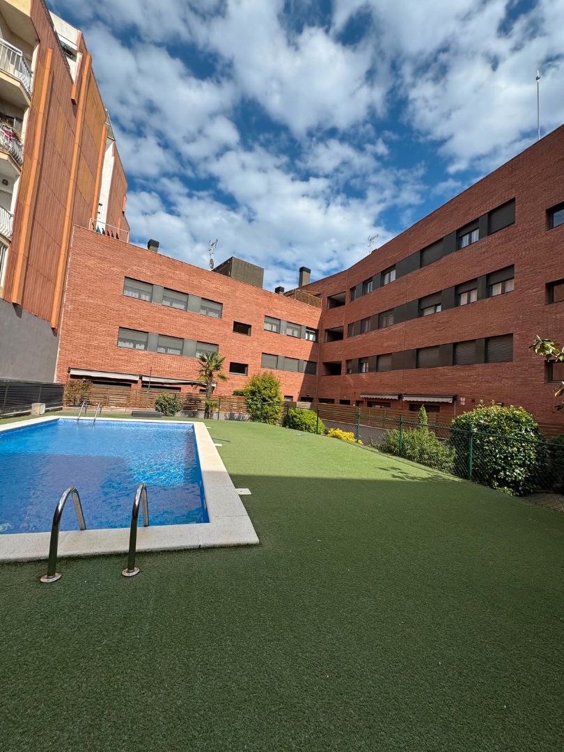 Exterior view of Flat for sale in Badalona  with Air Conditioner, Heating and Parquet flooring