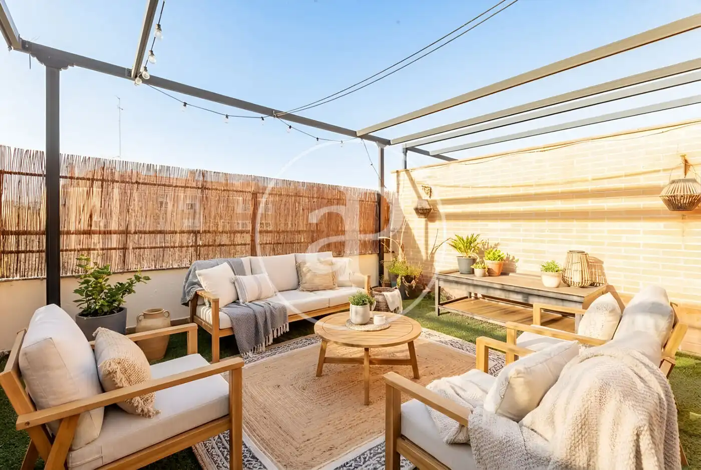 Terrasse von Wohnung zum Verkauf in La Moraleja mit Klimaanlage, Heizung und Privatgarten