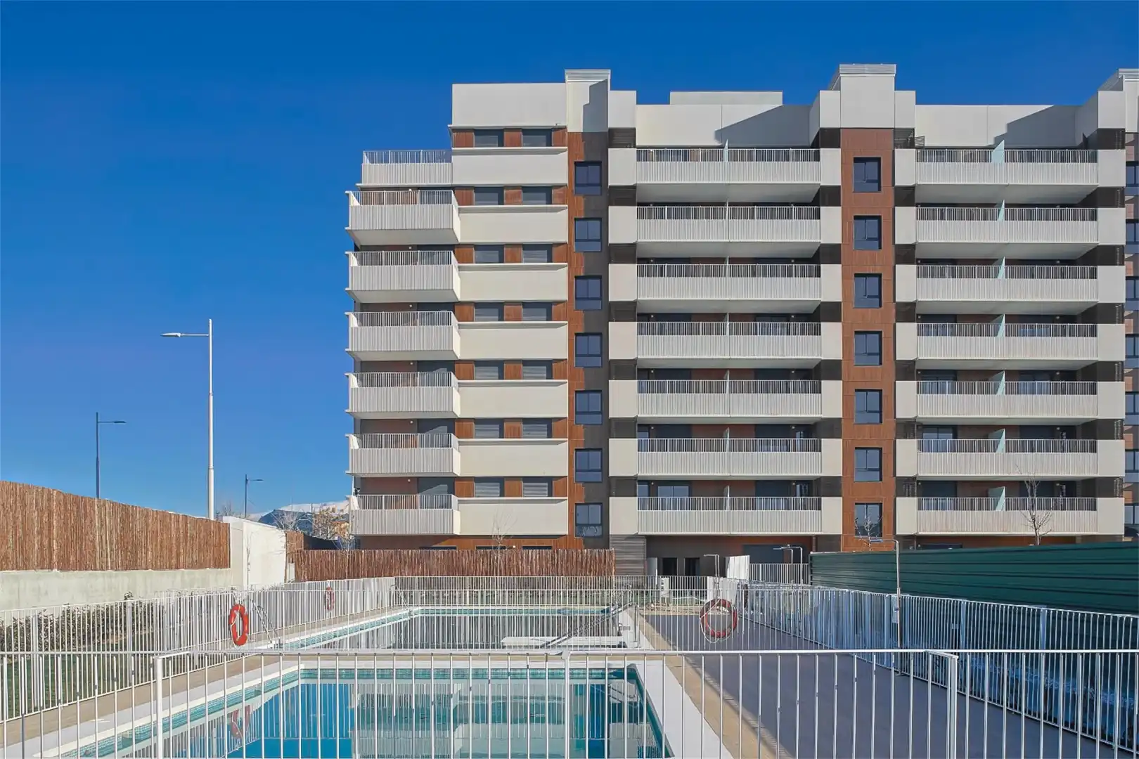 Piso en venta en Calle de la Actriz Fabiana Laura, Rosaleda - Juventud