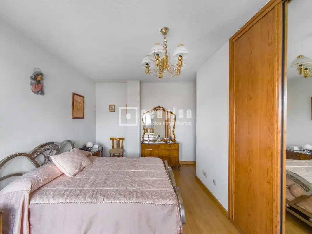 Bedroom of Flat for sale in Madrid  with Air Conditioner and Heating