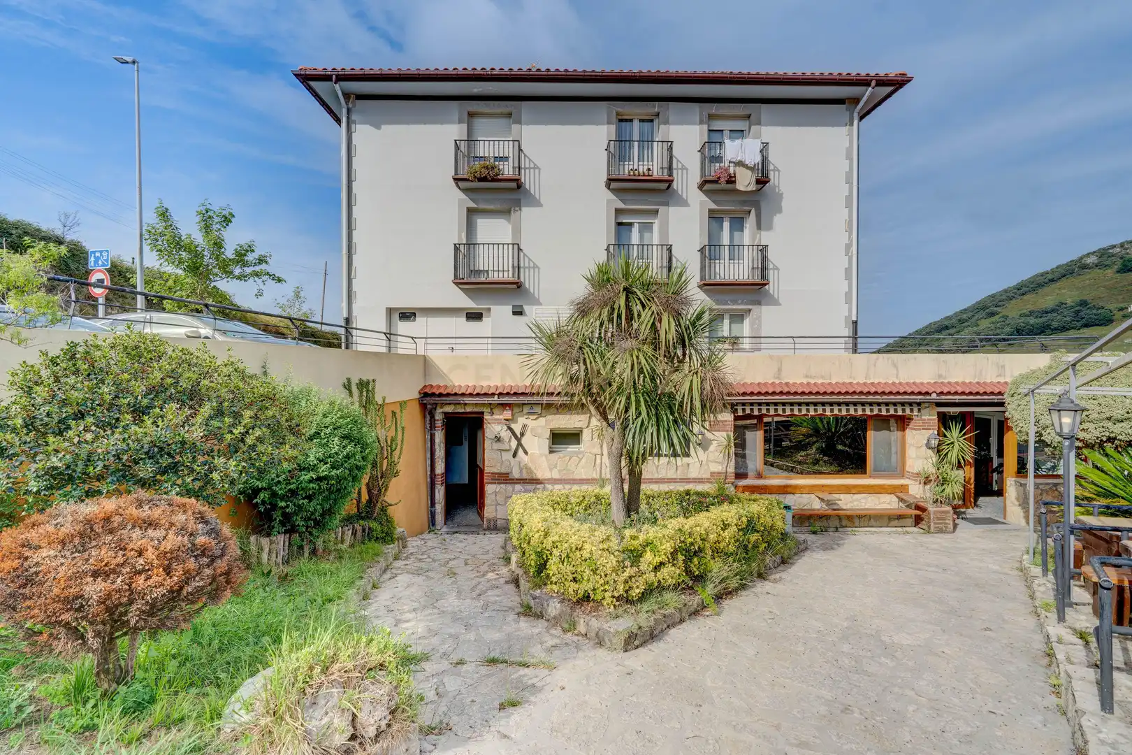 Commercial properties for sale in Deba  with Air Conditioner