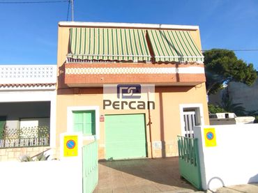 Casa con balcone in affitto a calle de Sant Ramon