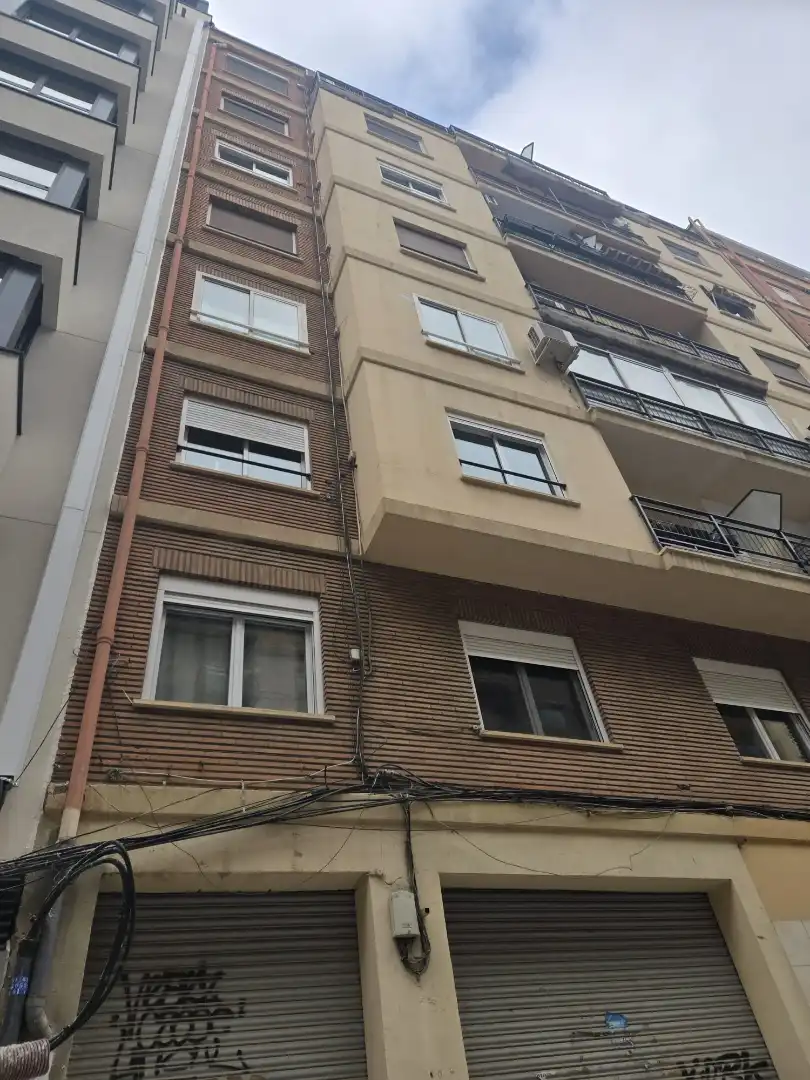 Vista exterior de Local de lloguer en Valencia