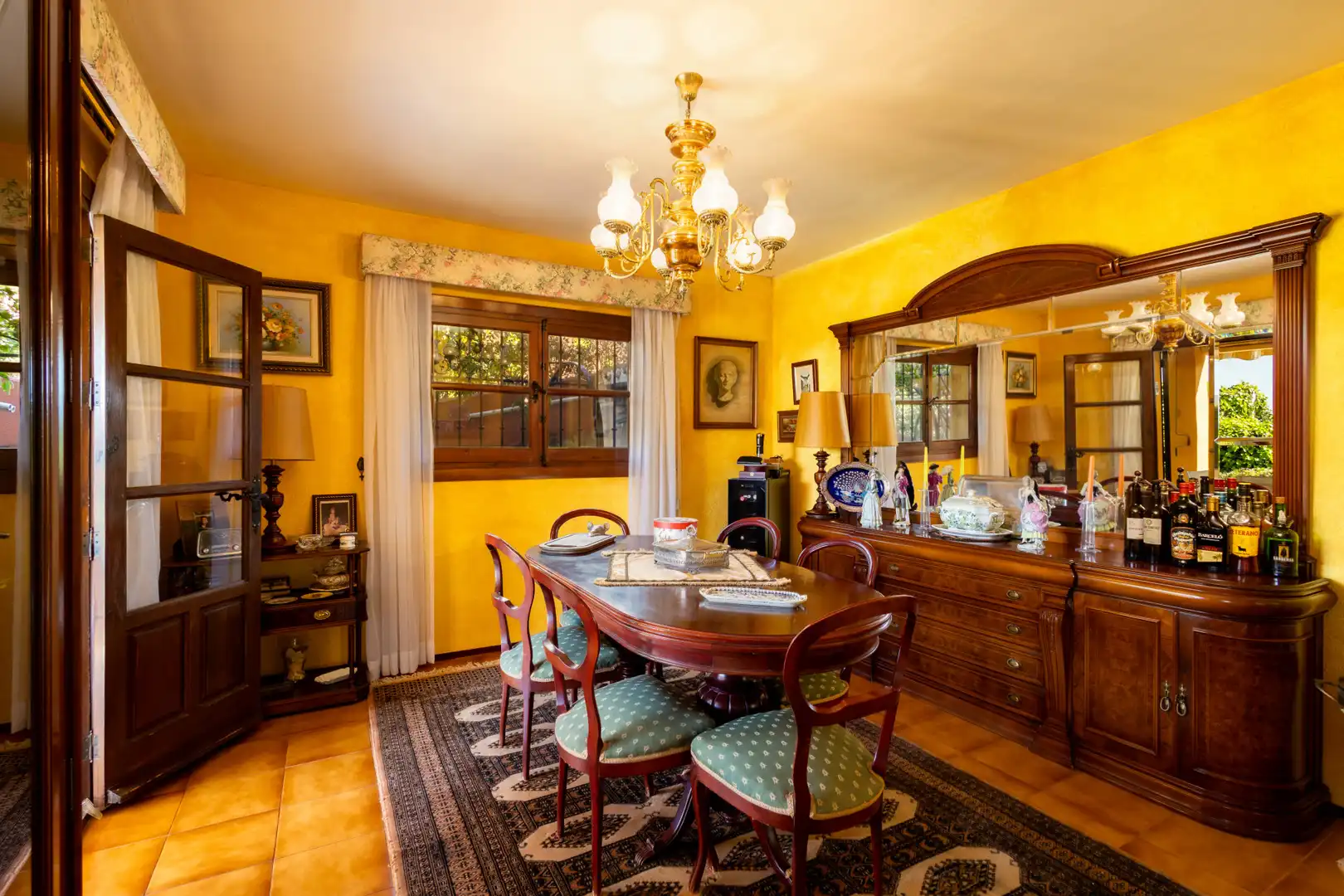 Dining room of Houses for sale in Marbella  with Air Conditioner, Private garden and Terrace