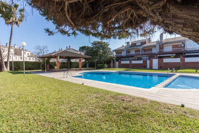 Casa adosada en Venta en Carrer Josep Llimona, 11 en Jardins de Vilafortuny- Mas d'en Bosch