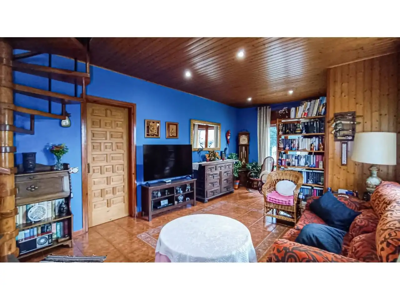 Sala d'estar de Casa o xalet en venda en Llinars del Vallès amb Aire condicionat, Calefacció i Jardí privat