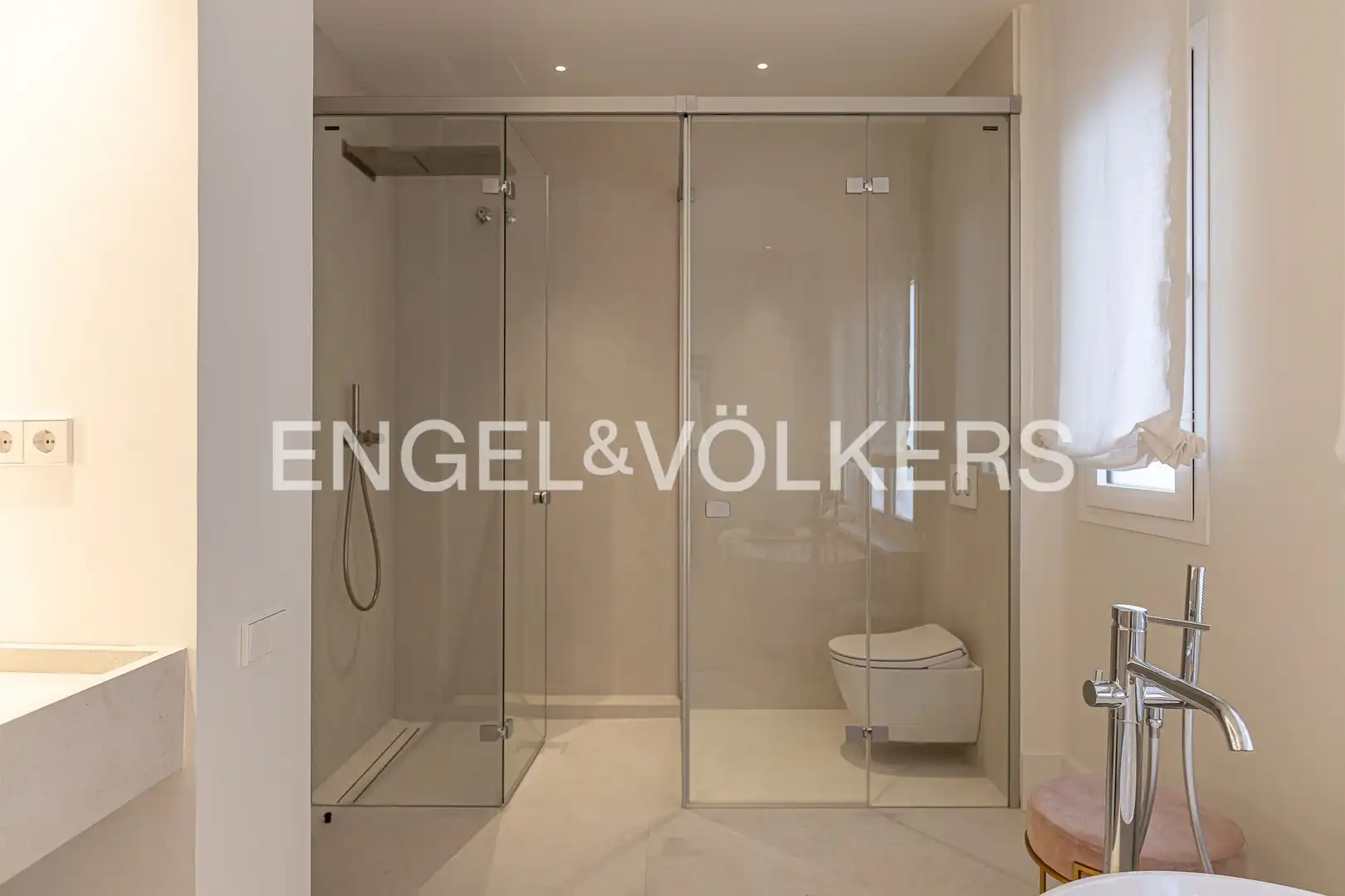 Badezimmer von Wohnung zum Verkauf in Madrid mit Klimaanlage, Heizung und Terrasse