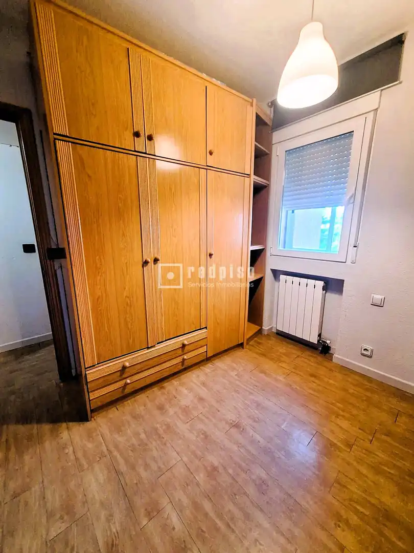 Dormitori de Pis en venda en Madrid amb Calefacció, Parquet i Terrassa