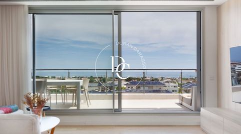 Ático de lujo de 124 m2 con vistas y terraza en venta en Can Pei, Sitges