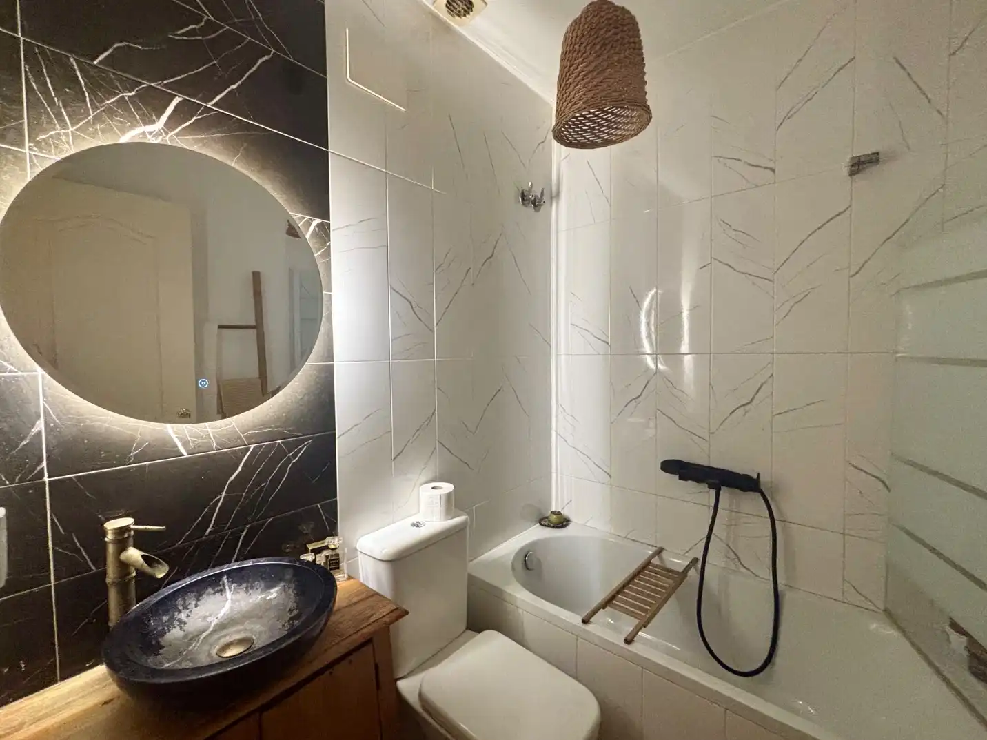 Bathroom of Houses for sale in Sabadell  with Air Conditioner, Terrace and Balcony