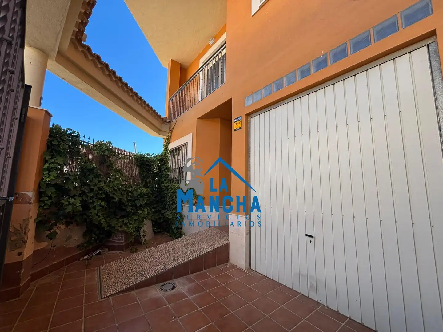 Exterior view of Detached homes for sale in Albacete  with Heating, Private garden and Terrace