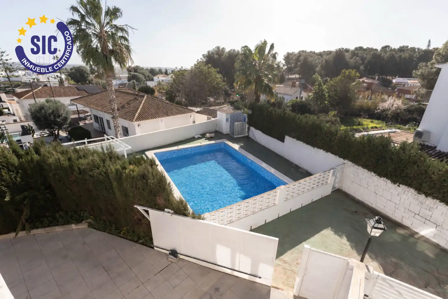 Piscina de Casa adosada en venda en Torrent amb Aire condicionat, Calefacció i Jardí privat