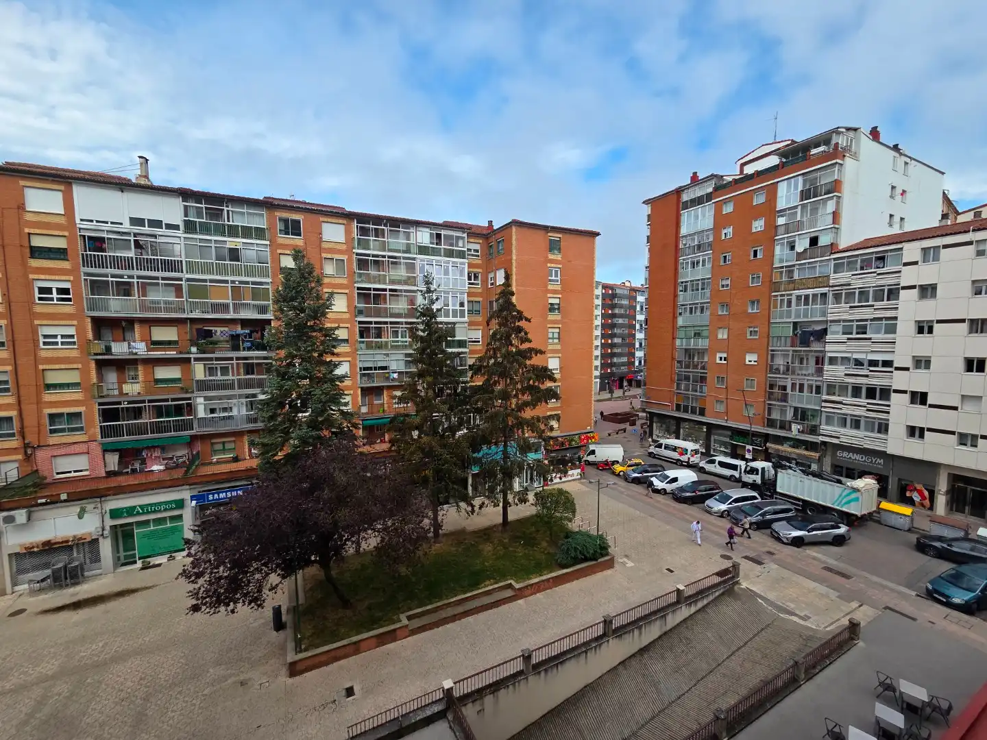 Aparcament de Pis en venda en Burgos amb Calefacció i Terrassa