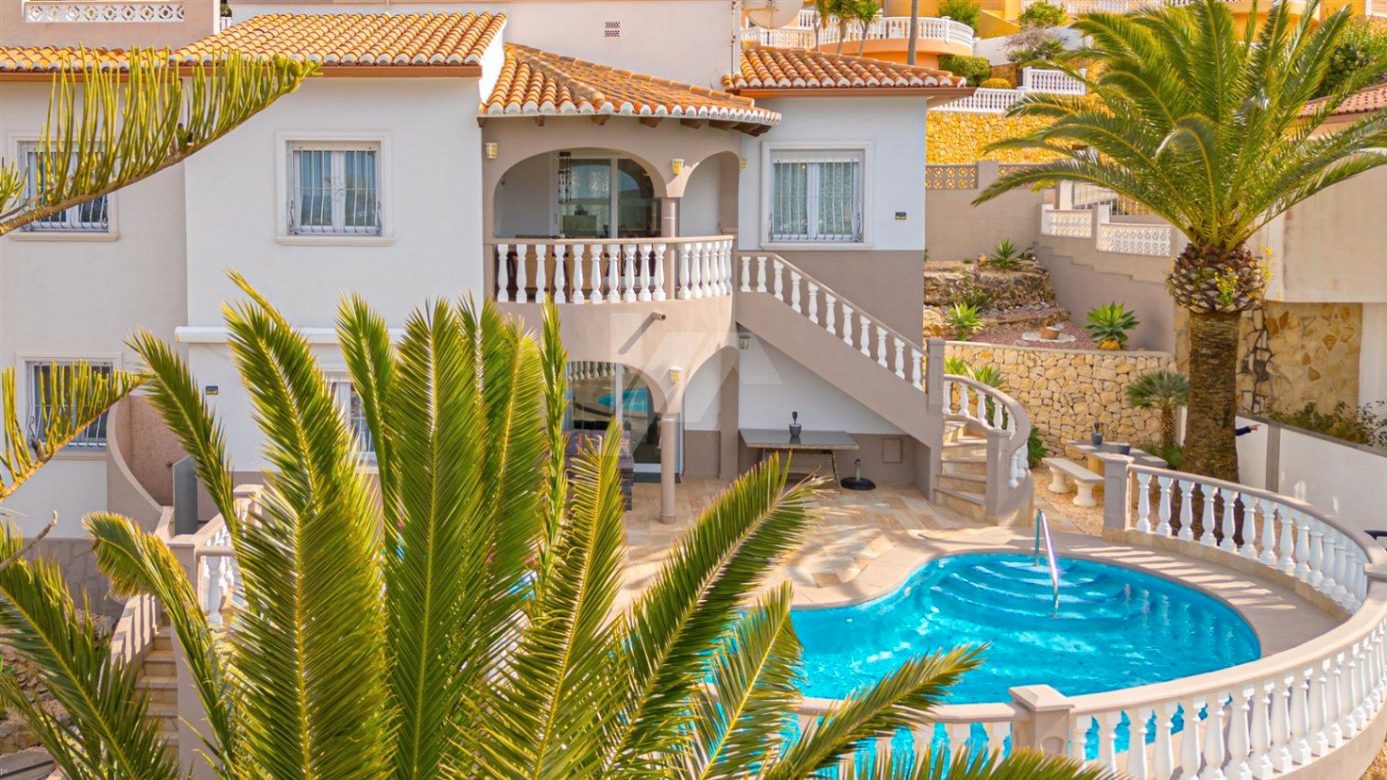 Vista exterior de Casa o xalet en venda en Benitachell / El Poble Nou de Benitatxell amb Aire condicionat, Calefacció i Jardí privat