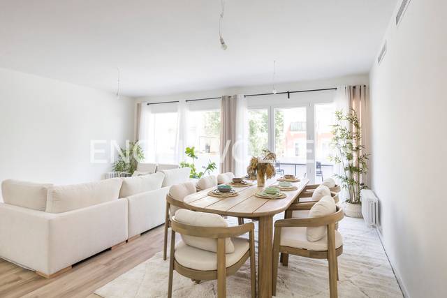Piso en Venta en Avenida de los Toreros en Guindalera