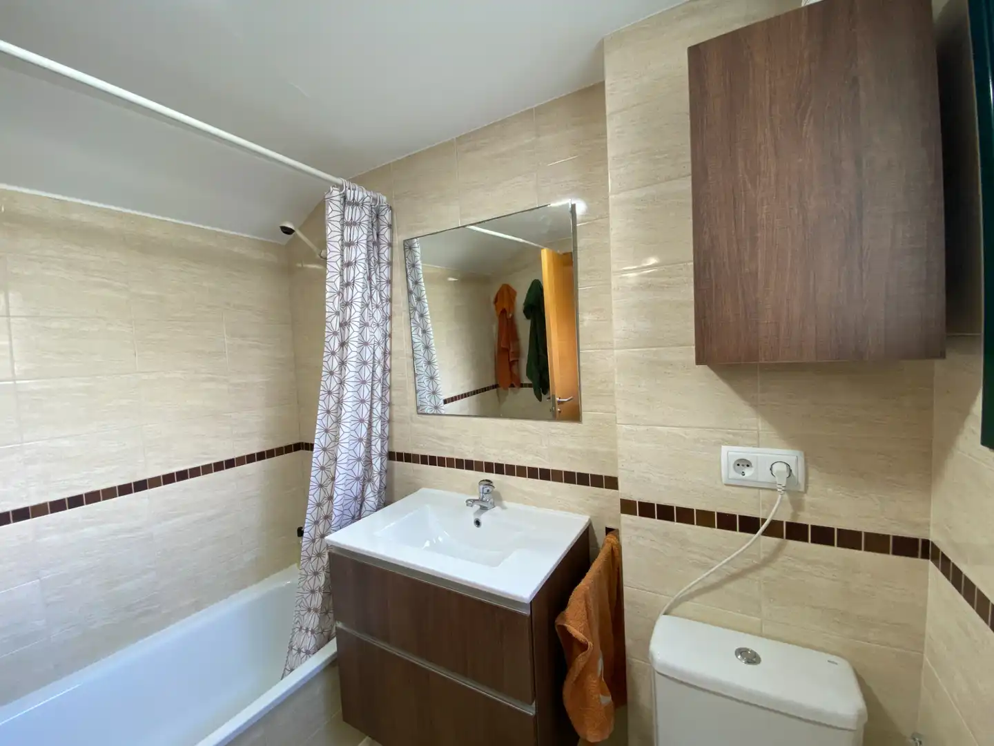 Badezimmer von Wohnung zur Miete in Boqueixón mit Terrasse, Abstellraum und Möbliert
