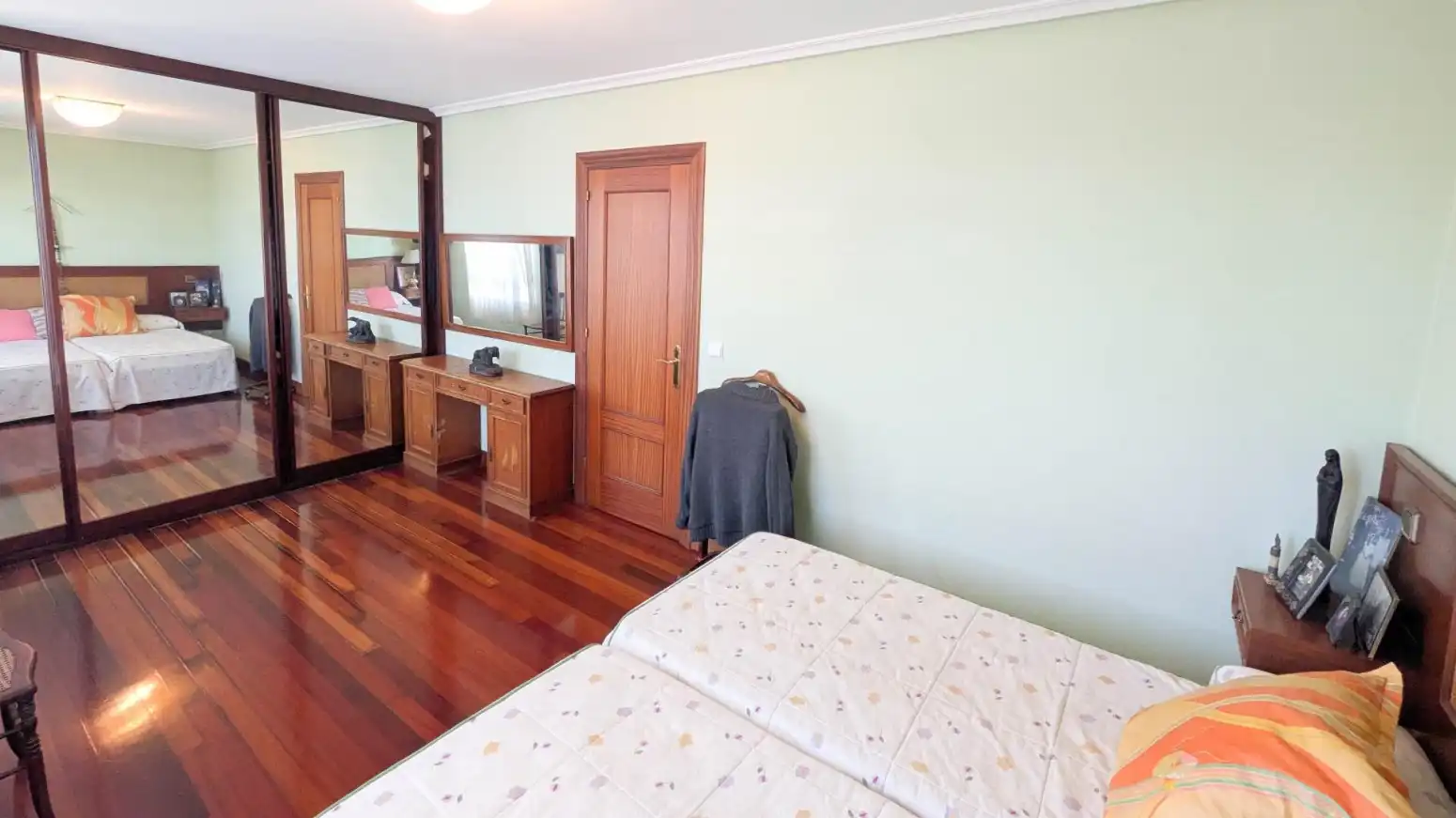 Bedroom of Detached homes for sale in Camargo  with Heating, Parquet flooring and Terrace