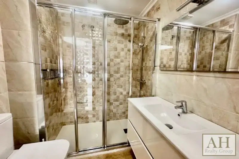 Bathroom of Apartments for sale in L'Alfàs del Pi