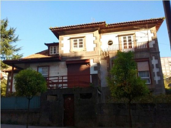 Vista exterior de Edificio en venta en Vigo 