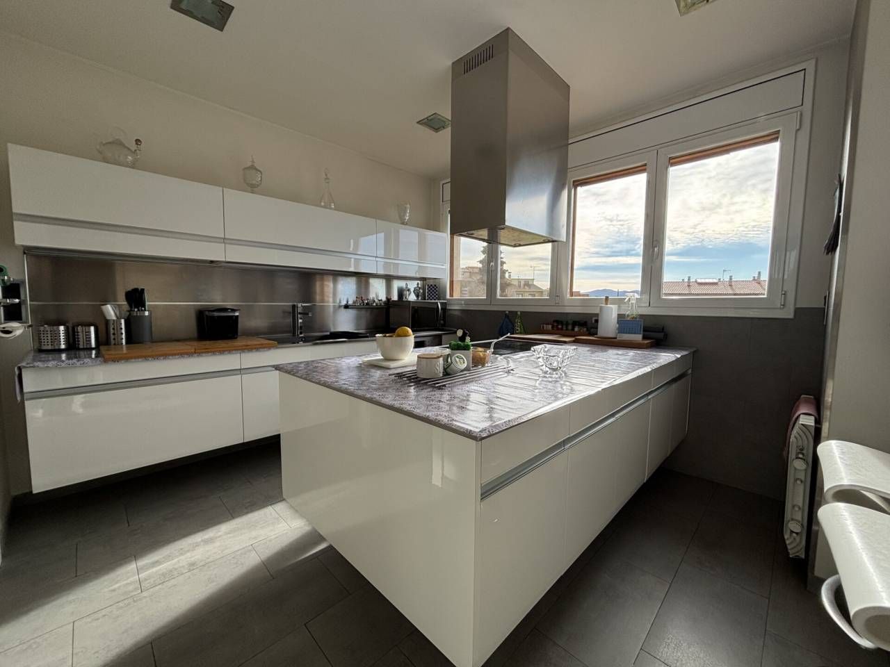 Cocina de Casa o chalet en venta en Sant Feliu Sasserra con Calefacción, Jardín privado y Terraza