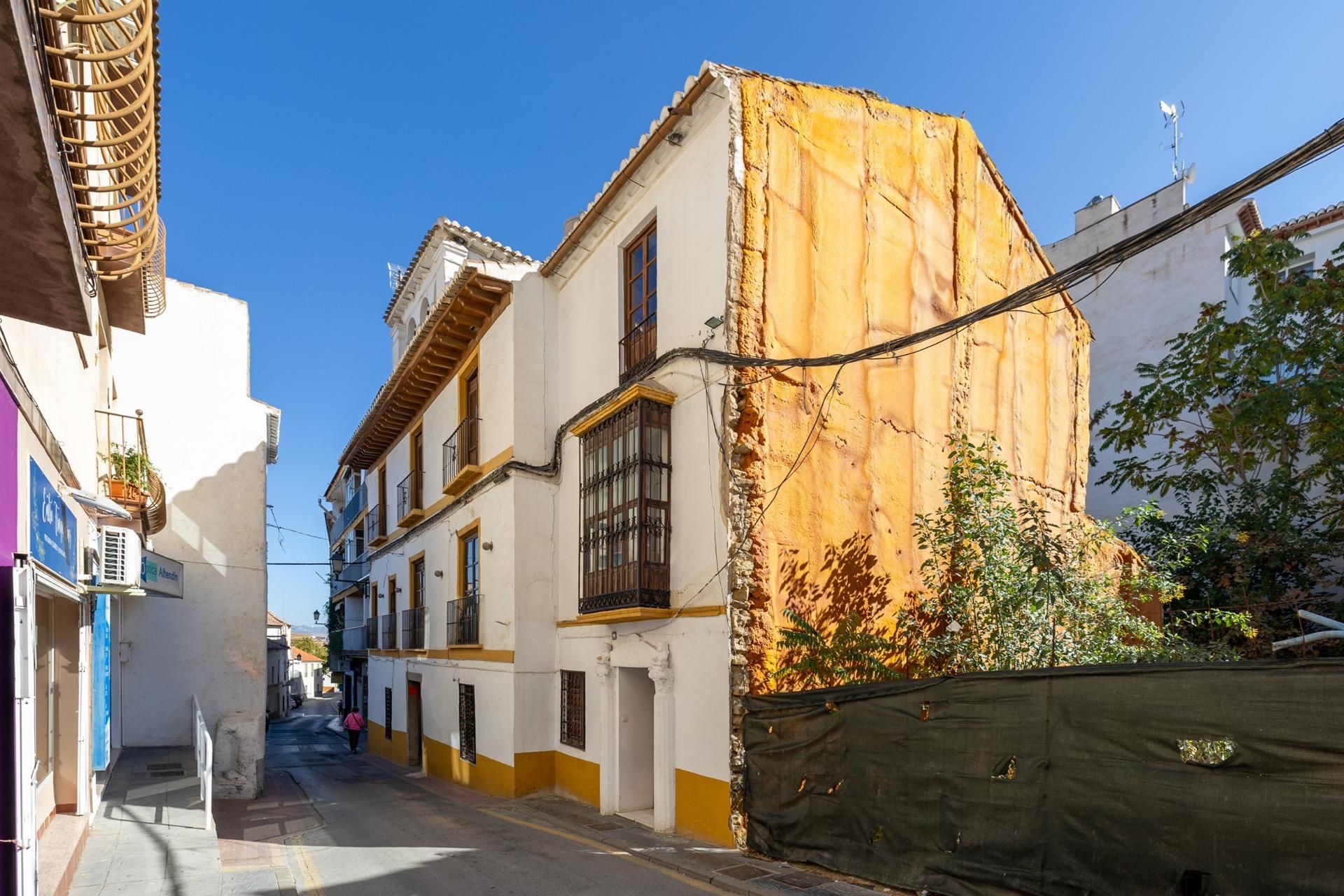 Vista exterior de Casa o xalet en venda en Alhendín amb Jardí privat i Terrassa