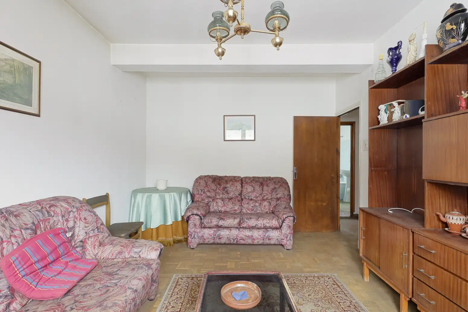Wohnzimmer von Wohnung zum Verkauf in Oviedo  mit Heizung, Parkett und Abstellraum