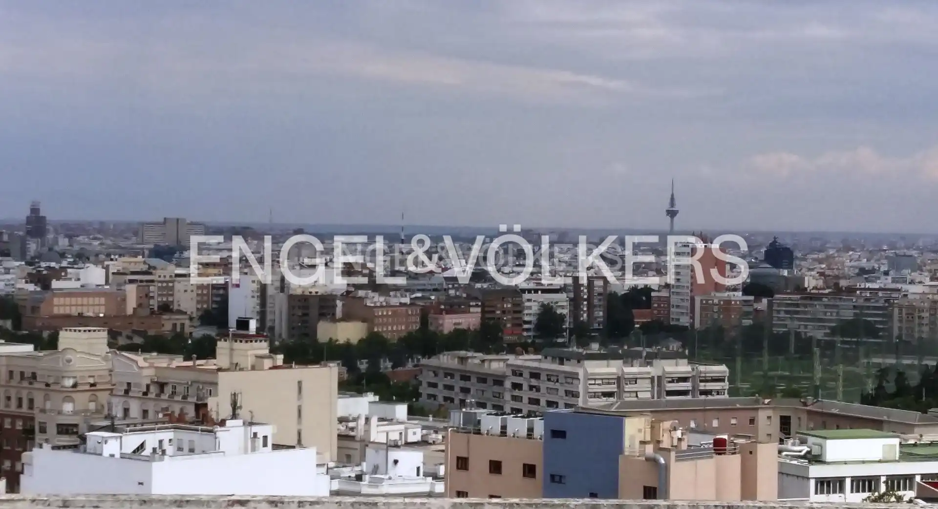 Piso de alquiler en Madrid con Calefacción, Terraza y Piscina