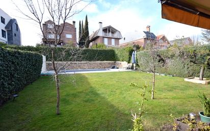 Jardí de Casa adosada en venda en Pozuelo de Alarcón amb Aire condicionat, Terrassa i Piscina