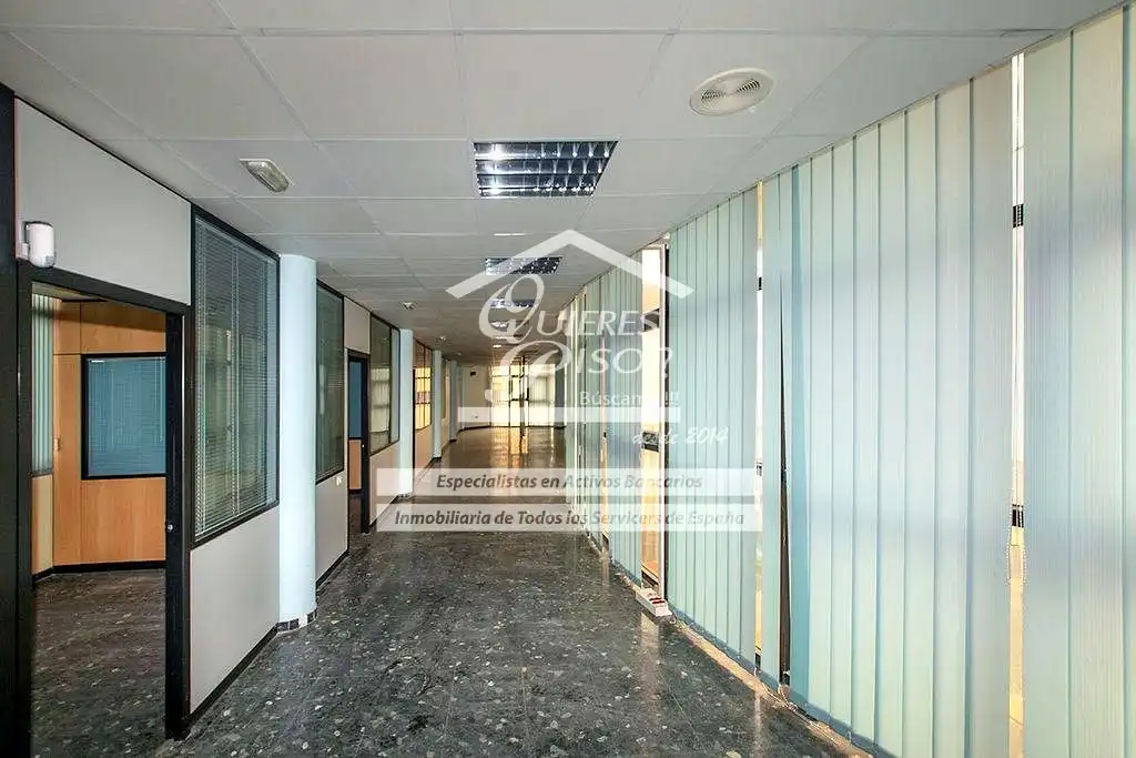 Office space with lift for sale in Calle Veintinueve de Abril, imagen 16
