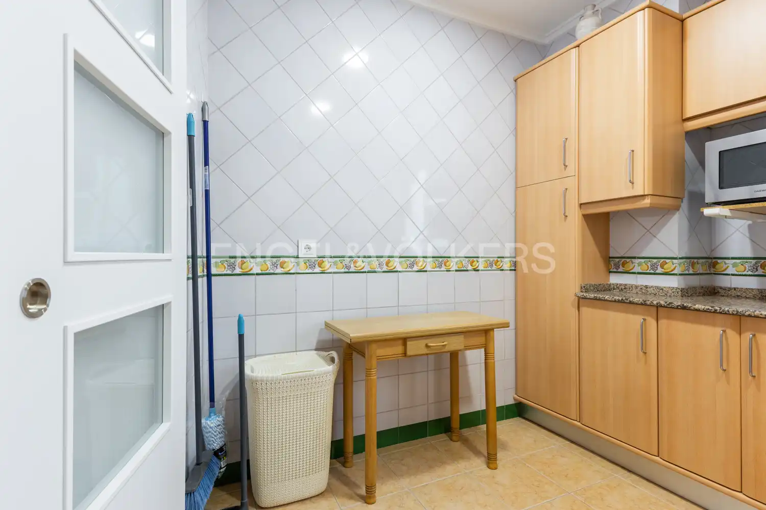 Küche von Wohnung zur Miete in Valencia mit Klimaanlage, Heizung und Möbliert