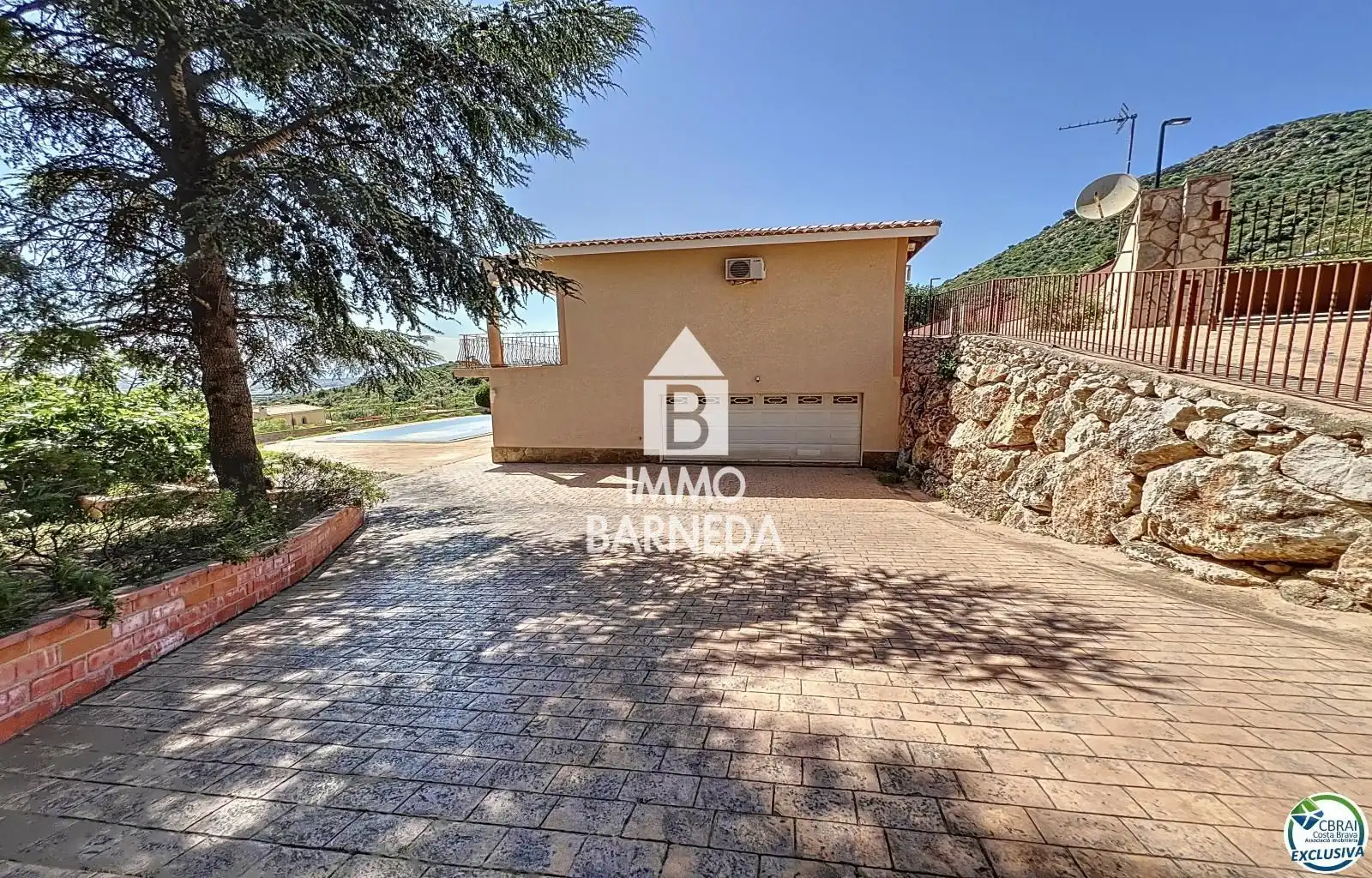 Vista exterior de Casa o chalet en venta en Pau con Aire acondicionado, Calefacción y Jardín privado