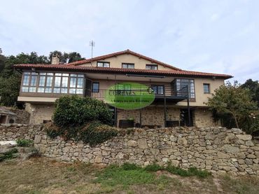 Xalet amb balcó en venda a Pantón