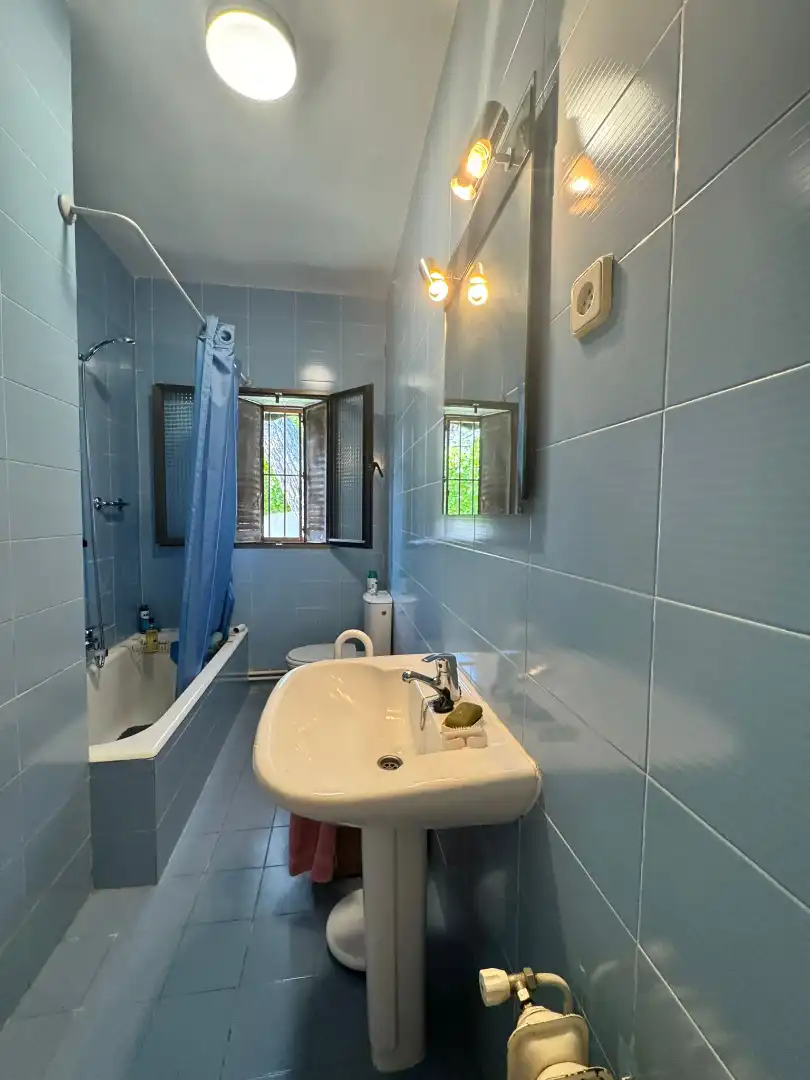 Baño de Casa o chalet en venta en Robledo de Chavela con Calefacción, Jardín privado y Terraza