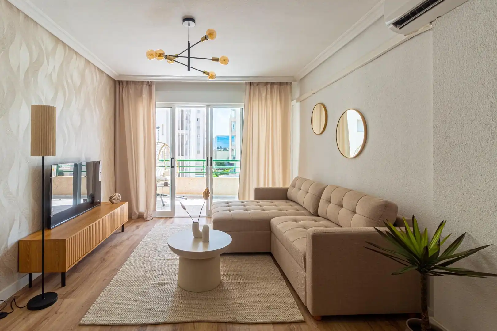 Sala d'estar de Apartament en venda en Torrevieja amb Aire condicionat, Calefacció i Terrassa