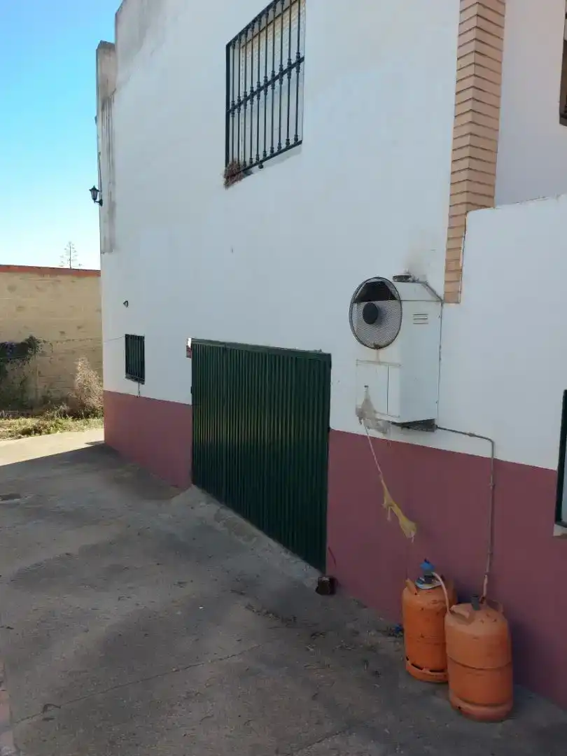 Vista exterior de Casa o xalet en venda en Moguer