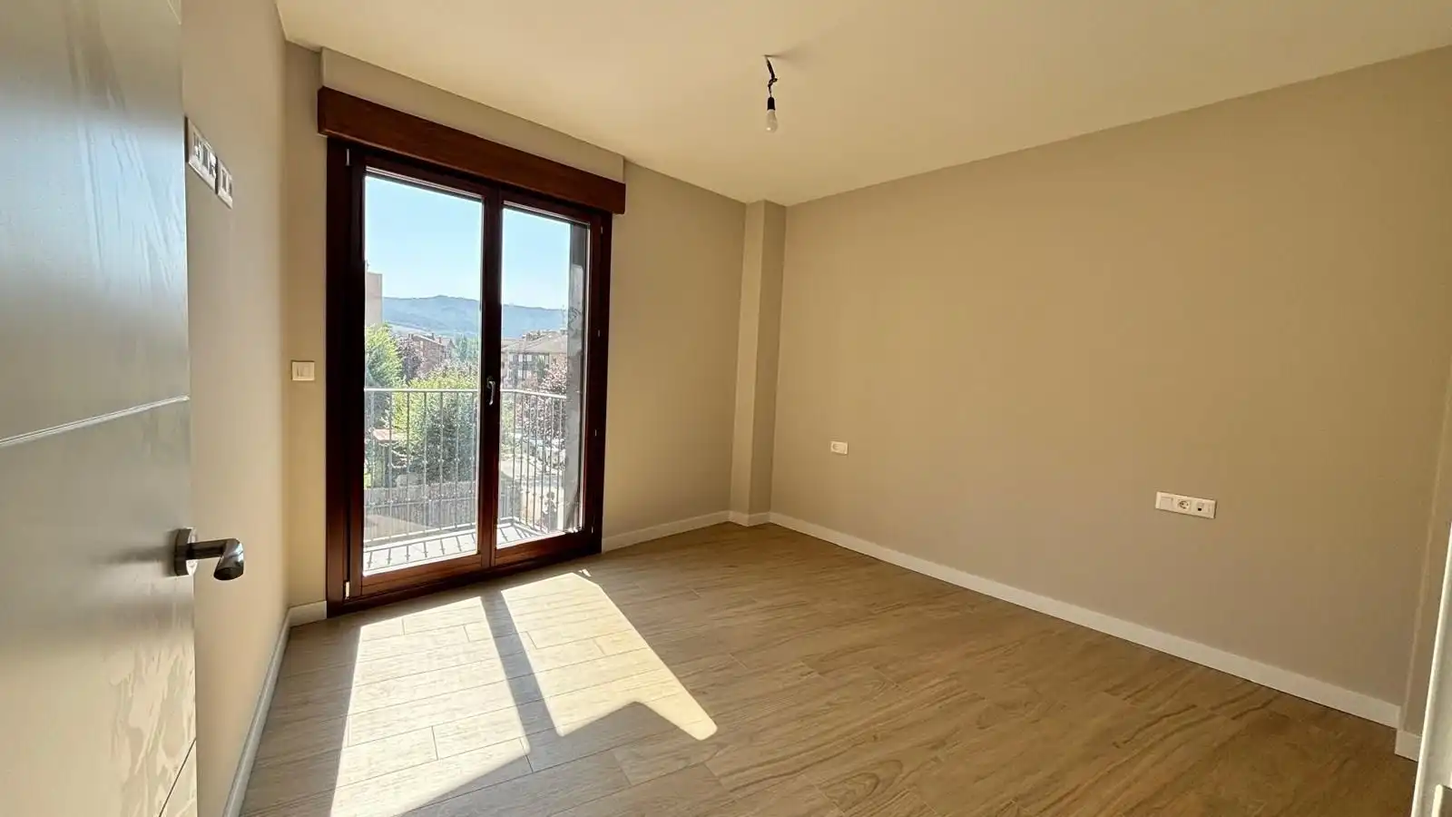 Habitación de Piso en venta en Urduña / Orduña con Calefacción, Terraza y Trastero