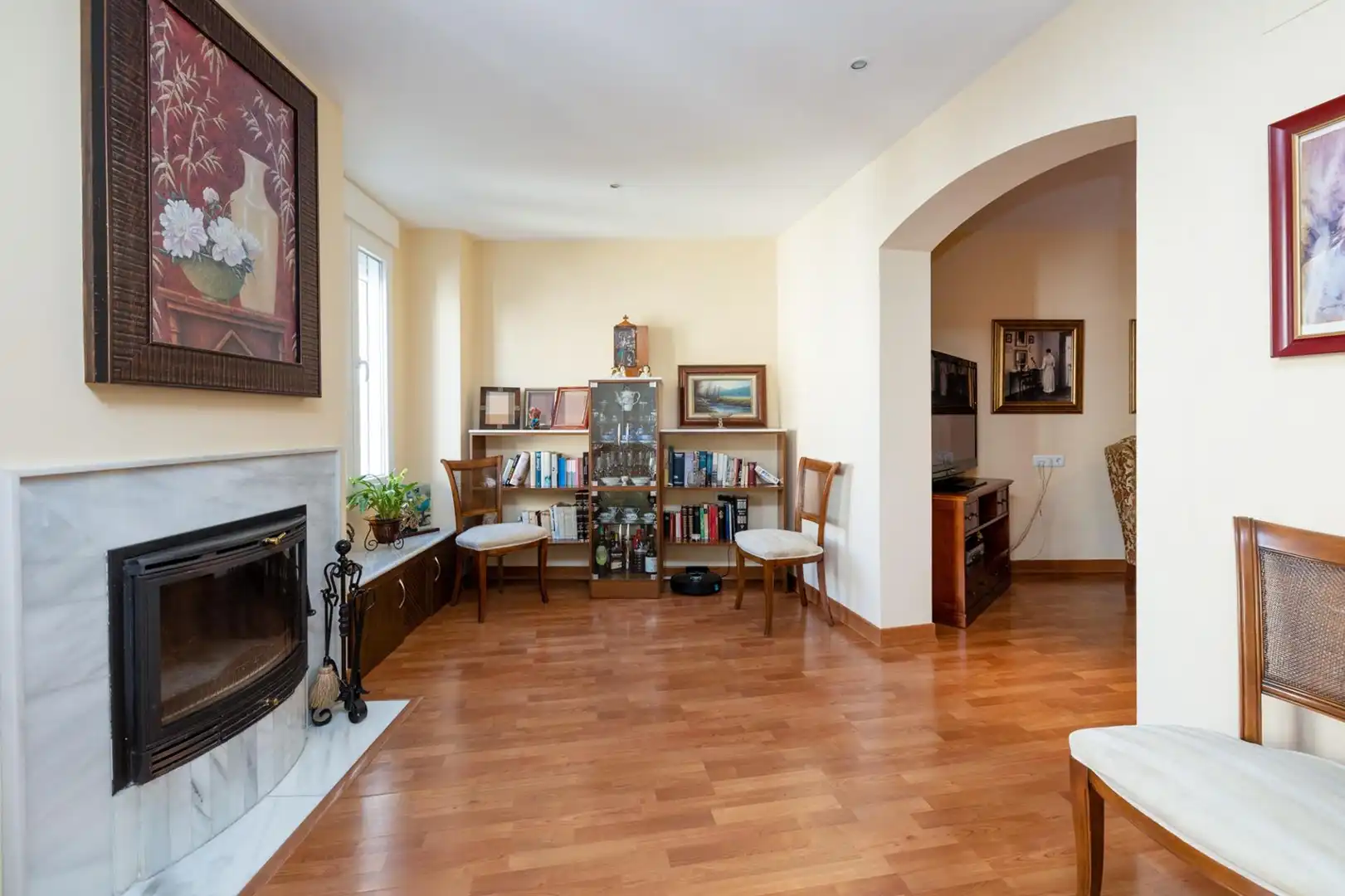 Living room of Detached homes for sale in Loja  with Air Conditioner, Heating and Parquet flooring