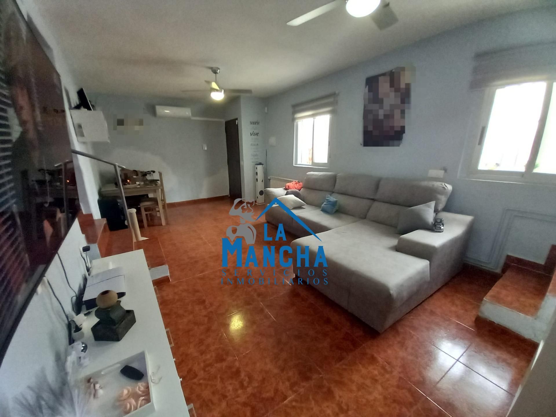 Sala d'estar de Casa o xalet en venda en  Albacete Capital amb Calefacció i Traster