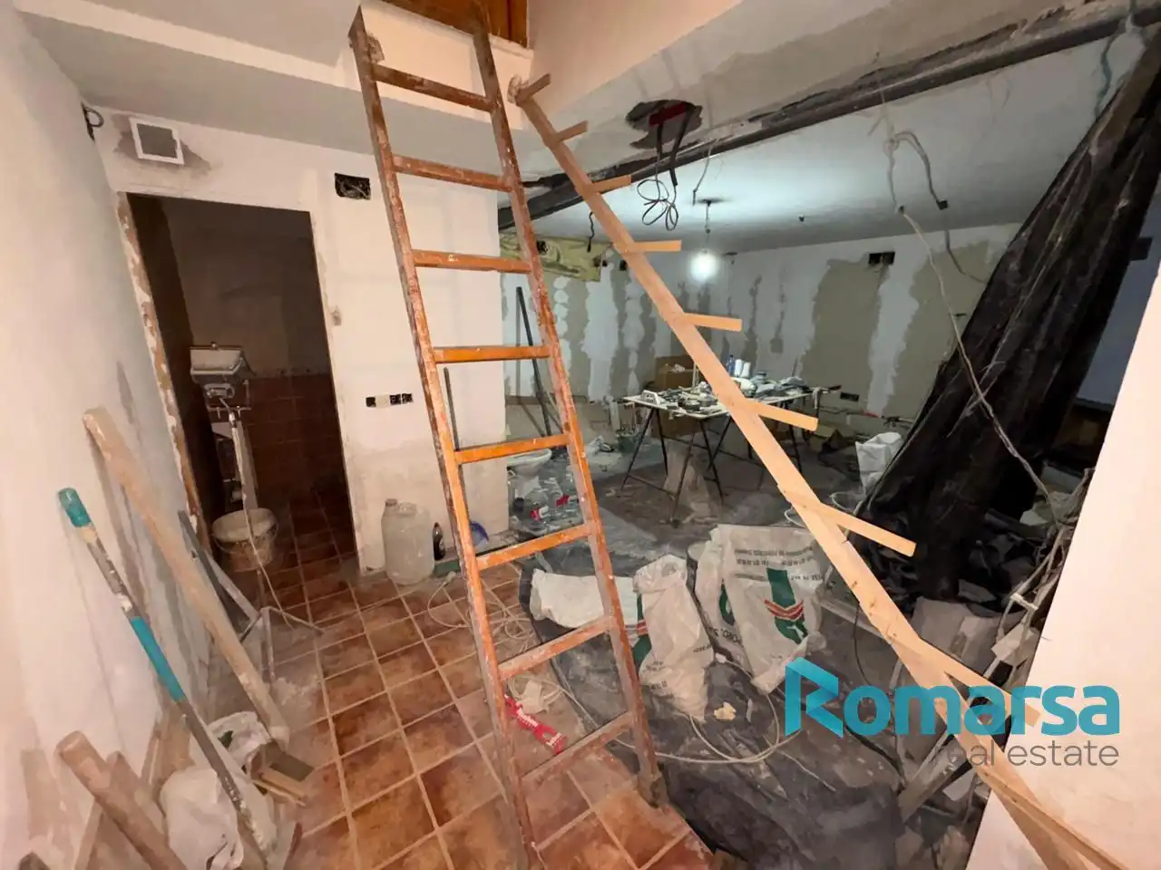 Casa adosada en venta en Ávila con Calefacción, Terraza y Trastero