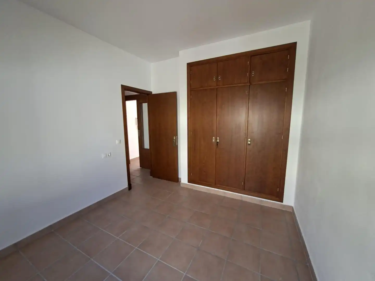 Dormitori de Casa o xalet en venda en Chiclana de la Frontera amb Jardí privat