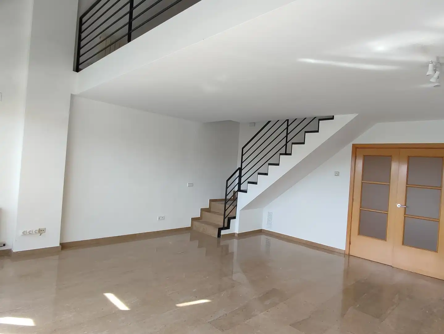 Maisonette zur Miete in Girona mit Klimaanlage, Heizung und Terrasse