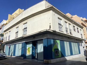 Locale commerciale in vendita a El Cristo - Cayetano Roldán