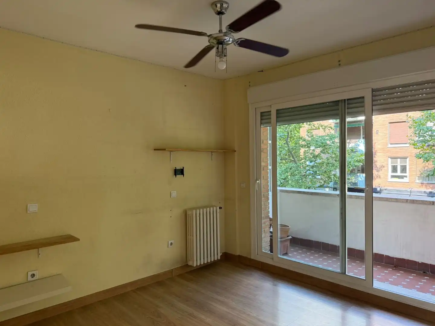 Bedroom of Flat for sale in  Madrid Capital  with Terrace and Balcony