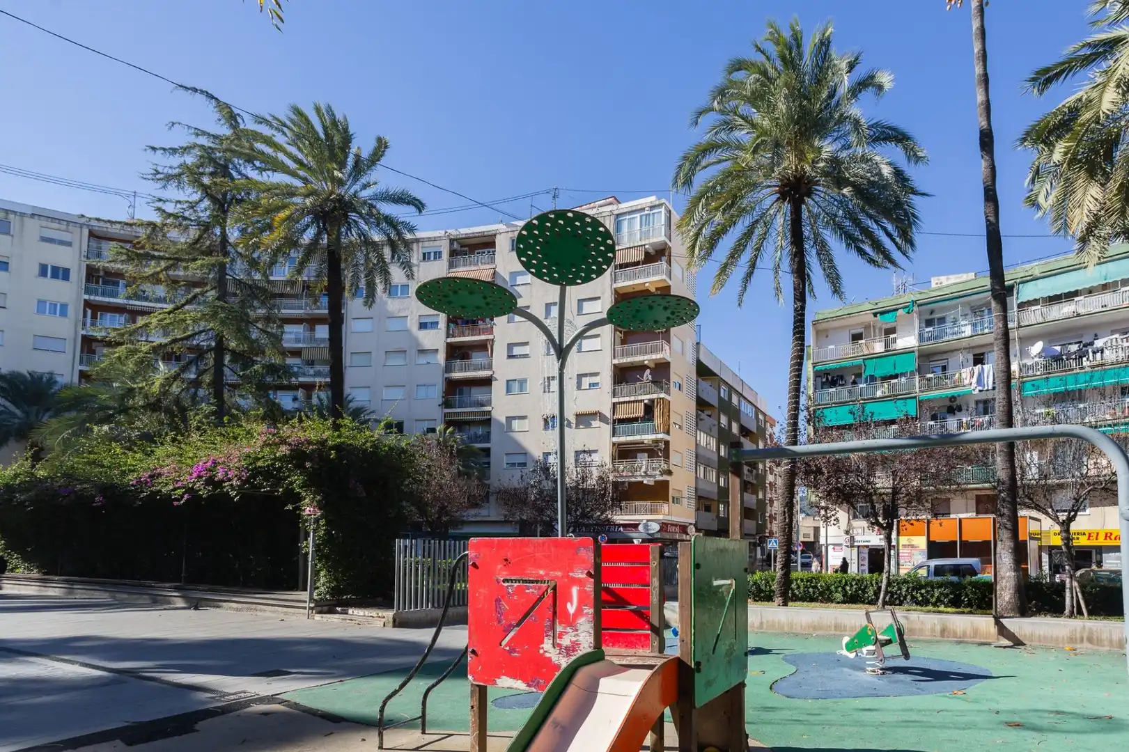 Vista exterior de Piso en venta en Gandia con Aire acondicionado, Amueblado y Balcón