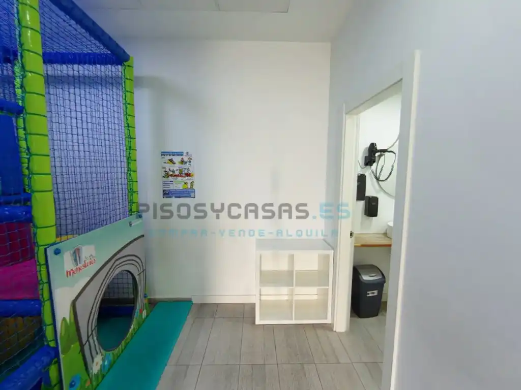 Local comercial en traspàs a Calle Alfonso I El Batallador 27, imagen 54