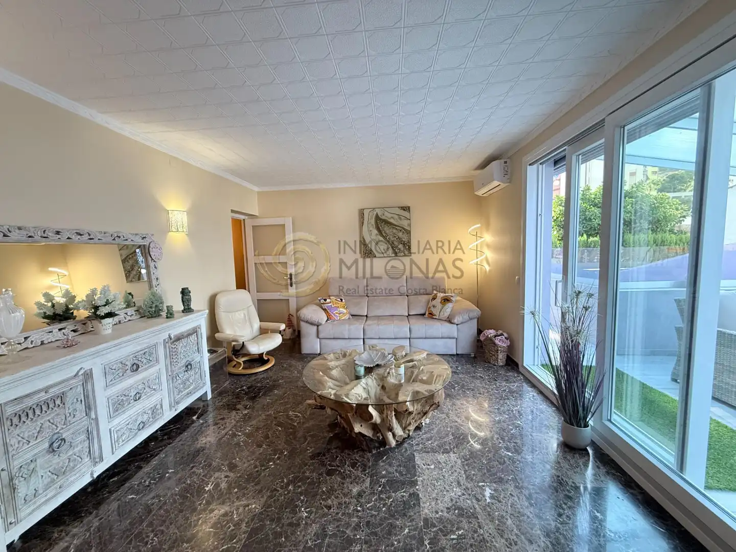 Sala de estar de Casa o chalet en venta en Benidorm con Aire acondicionado, Calefacción y Jardín privado