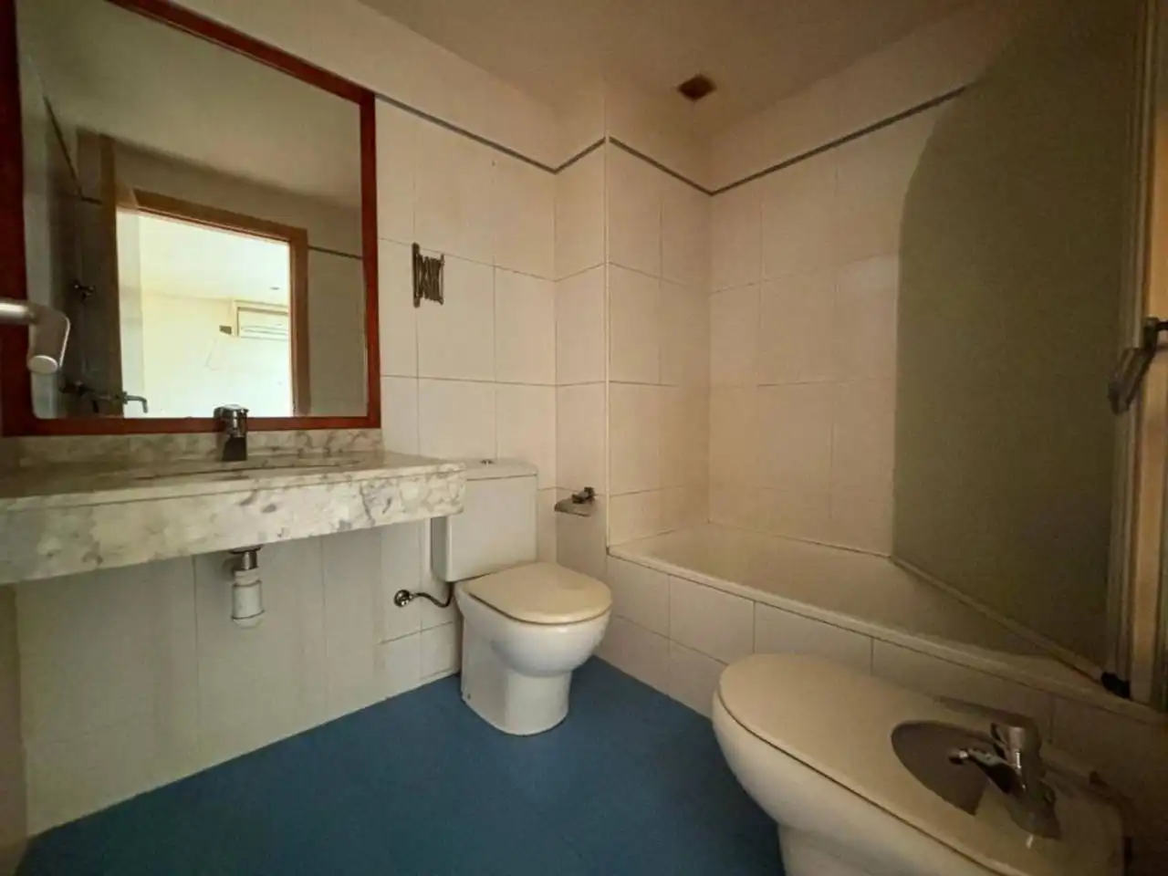Badezimmer von Einfamilien-Reihenhaus zum Verkauf in Sant Andreu de Llavaneres mit Klimaanlage, Heizung und Terrasse