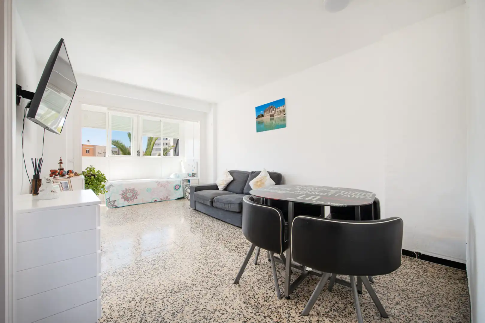 Living room of Flat for sale in  Palma de Mallorca  with Furnished