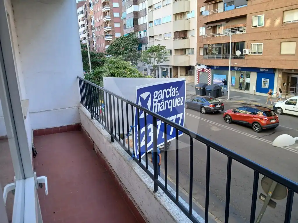 Piso de alquiler en Avenida Fernando Calzadilla, Santa Marina