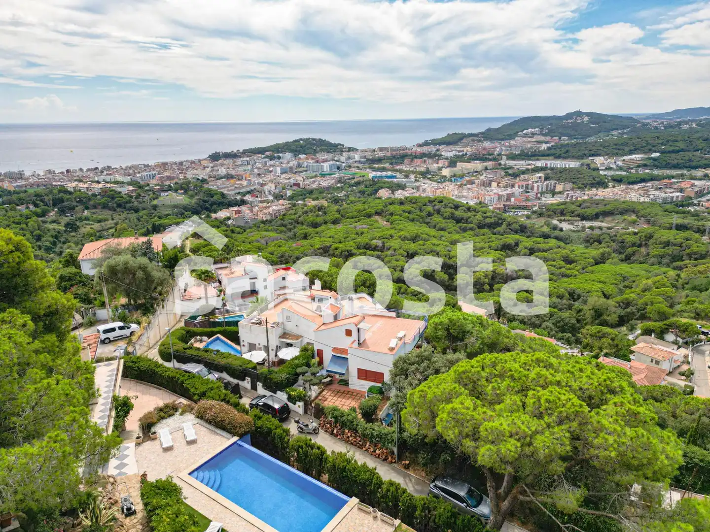 Außenansicht von Haus oder Chalet zum Verkauf in Lloret de Mar mit Klimaanlage, Heizung und Privatgarten